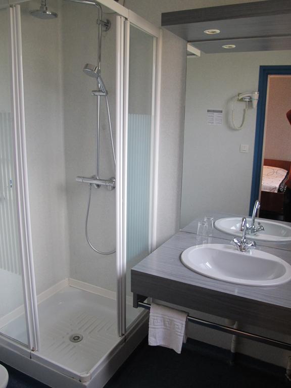 Hostellerie Du Parc Labarthe-Inard 객실 사진