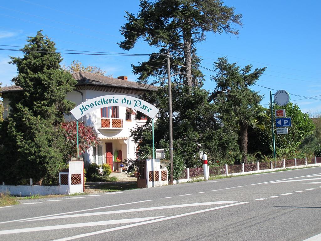 Hostellerie Du Parc Labarthe-Inard 외부 사진