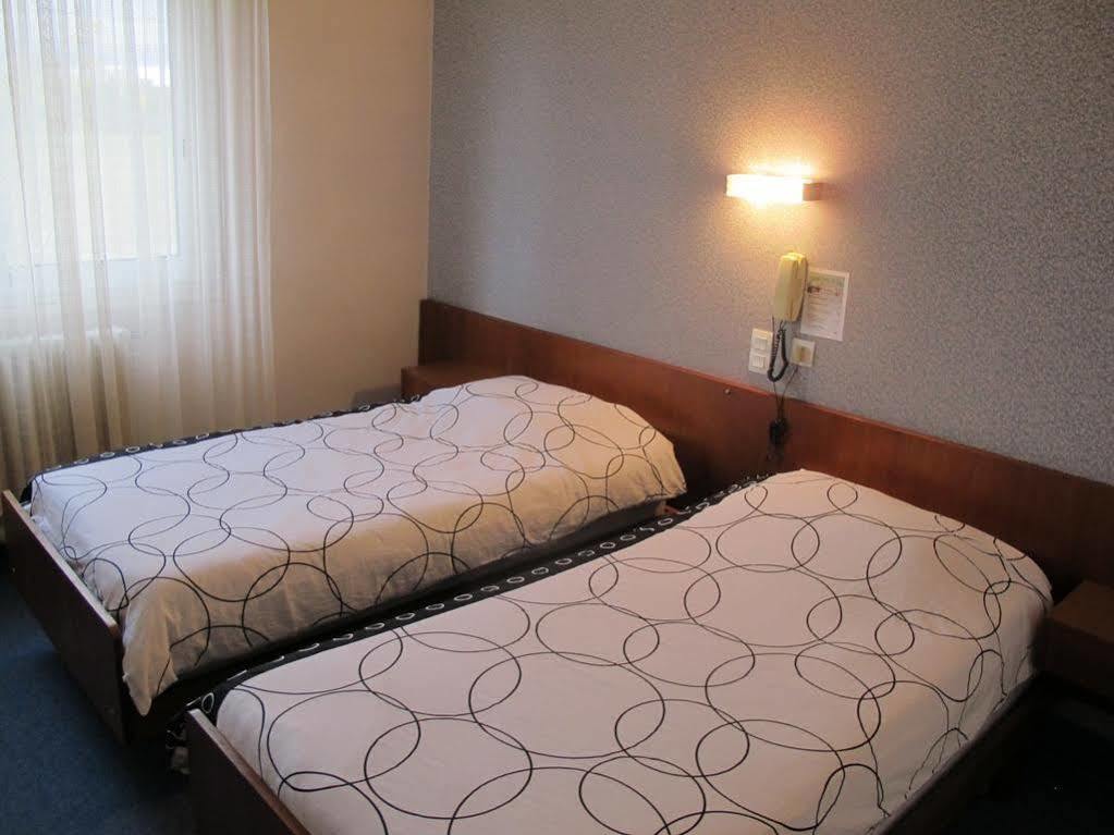Hostellerie Du Parc Labarthe-Inard 외부 사진